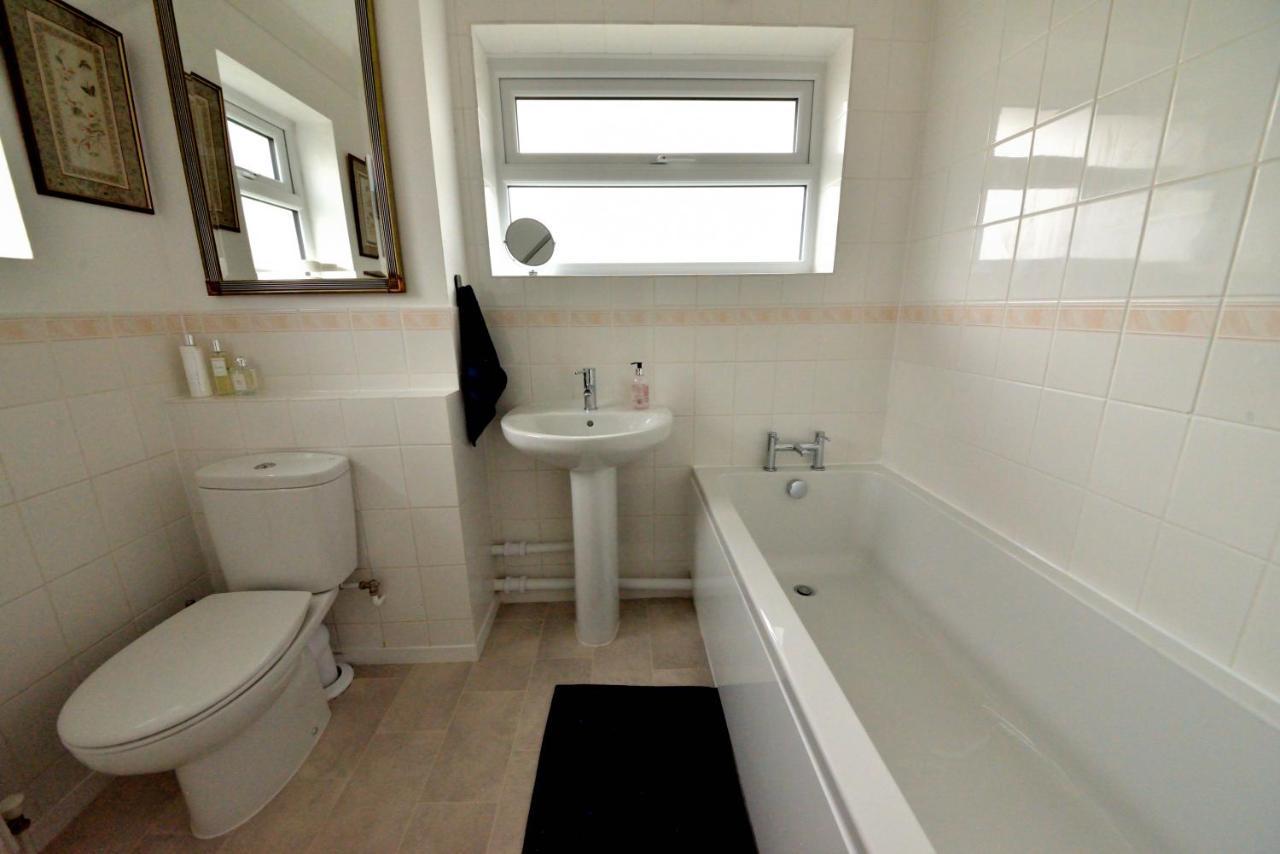 Cosy House, A Train Spotter'S Delight! Villa New Alresford Exterior photo
